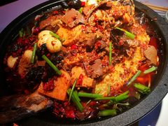 毛血旺脆皮烤鱼-鸣记脆皮烤鱼·海鲜烤鱼(三八广场店)