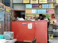 -肥肥虾庄·金牌油焖大虾(汉口城市广场店)