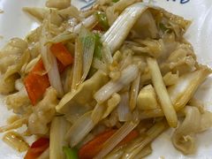 葱爆螺片-富临港·蒸汽海鲜·手抓海鲜·炒菜(栈桥店)