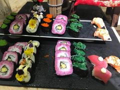 -大中华希尔顿酒店-念自助餐·嗨啤·小龙虾