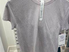 -lululemon(比斯特购物村店)