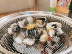 -围炉肉舍•炭烤活鳗•丹东海鲜烤肉(步行街店)