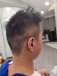 点击看大图 -八佰伴8008星级形象店
