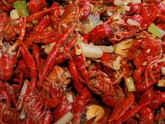 -临界音乐酒馆·小龙虾·江湖菜(华熙LIVE·鱼洞店)