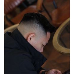 -海文先生国潮烫染男士理发馆