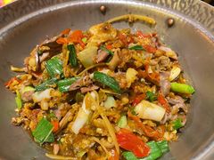 炒鸡杂-吃饭皇帝大土家民族菜(正大广场店)