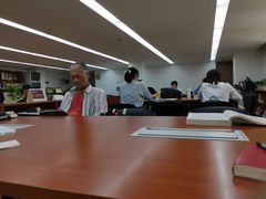 -上海市静安区图书馆(新闸路馆)