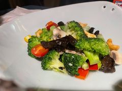 坚果时蔬-野蔓果·山野菜(西湖景区·龙井茶田店)