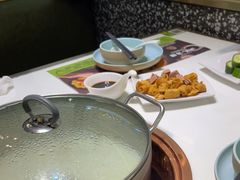 -洪氏嗨捞·猪肚鸡火锅(阳光天地店)