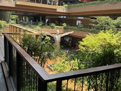 -瑞虹新天地月亮湾