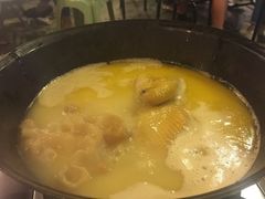 -鲜入围煮花胶鸡海鲜火锅