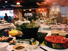 大堂-鲜入围煮花胶鸡海鲜火锅