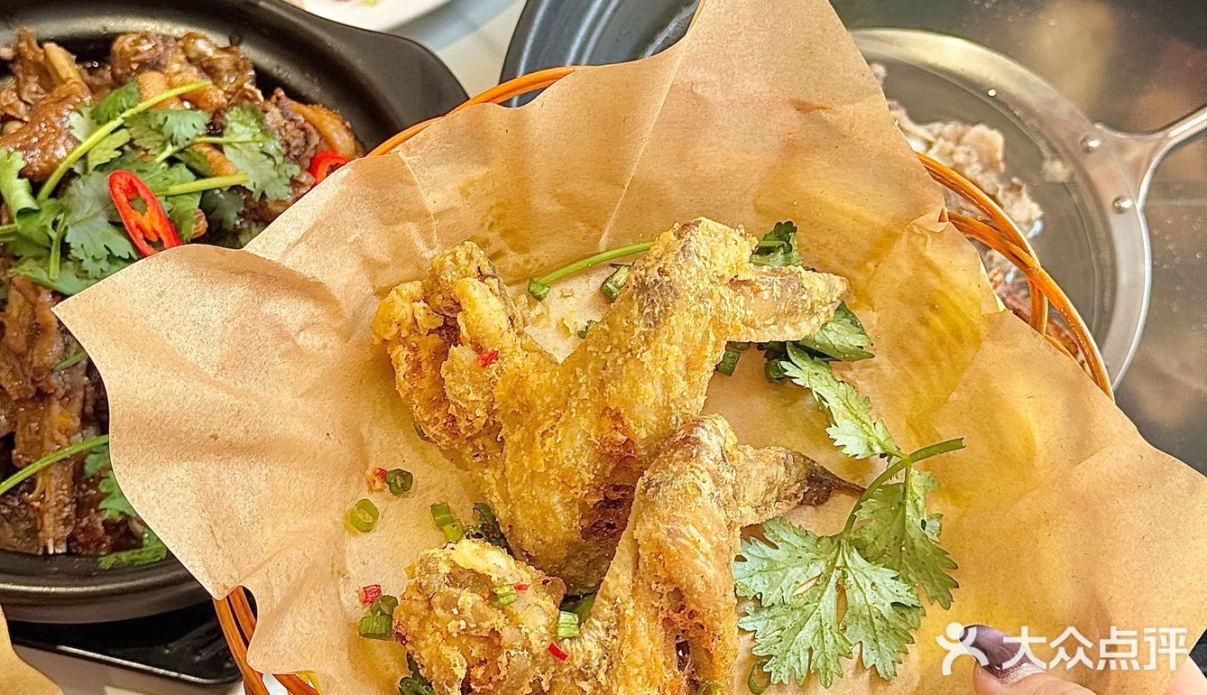 不开玩笑！在汕头吃到了很惊艳的鸡煲…