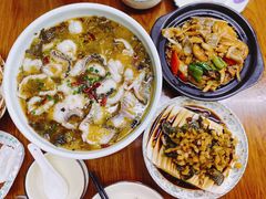 酸菜鱼片-胡子饮食店