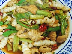 地莲藕溜肥肠-老味道1992(武当山店)