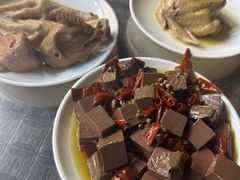 -梁老三麻辣鸡头总店