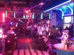 -UP嘻哈酒吧(粉巢店)
