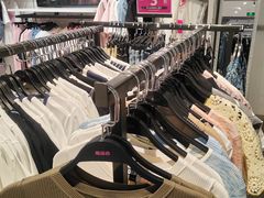 -唯品会(北京国瑞城店)