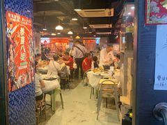 大堂-鲜入围煮花胶鸡海鲜火锅