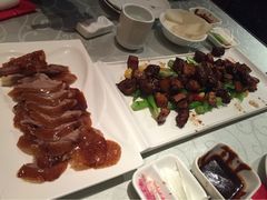 -湖庭壹品鸭王·传统北京烤鸭·别墅私房菜·庭院宵夜(江宁店)