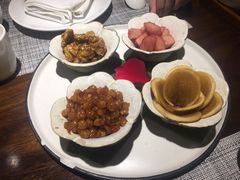 -乐领拈花溪·林涧食韵