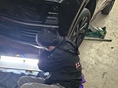 -鲨鱼皮汽车凹陷玻璃修复(静安店)