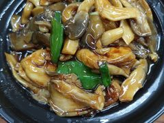 双菇面筋煲-胡子饮食店