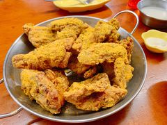 -BHC炸鸡(明洞总店)