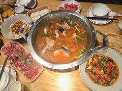 -老凯俚酸汤鱼(多彩城店)