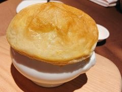 酥皮奶油黑菌蘑菇汤-卡本妮法餐厅·北京和平宾馆