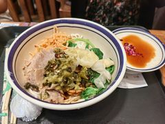 -云阿蛮云南生烫牛肉米线(奉贤路店)