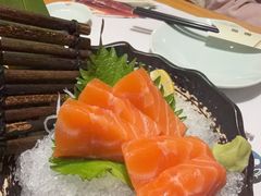 三文鱼腹肉刺身-鳗鲔料理小馆