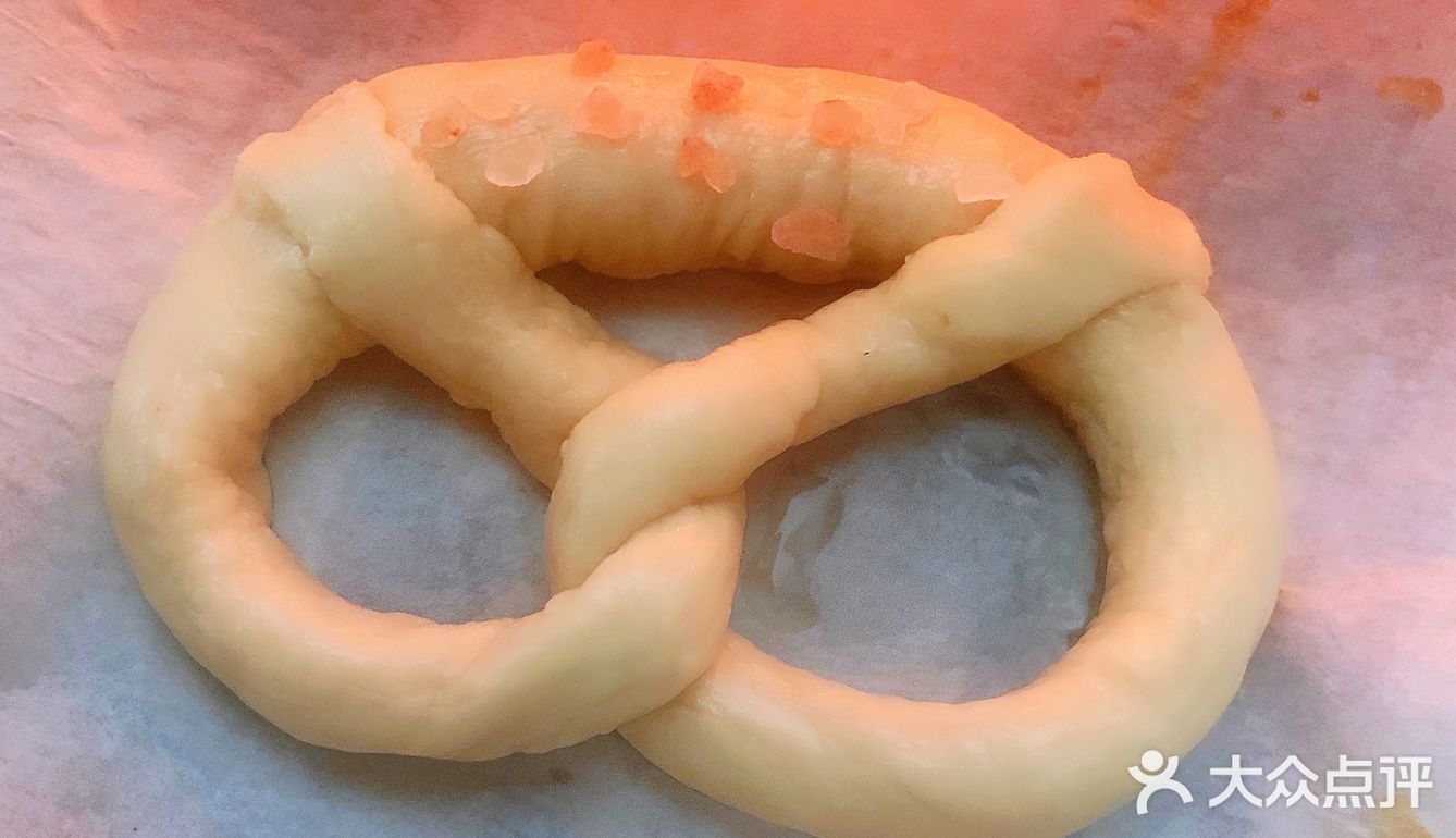 不需要鸡蛋就可以做，光面粉，并没有那么高的热量！