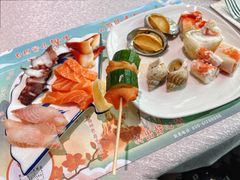 -亚洲国际大酒店·云顶阁旋转自助餐厅