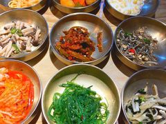 十道正宗韩国小菜-金顺韩式烤肉·网红烤肉店(广利路店)