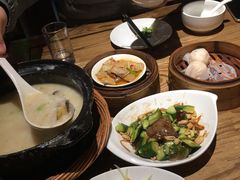 -颐和•海鲜砂锅粥•啫啫煲(奥林匹克广场店)