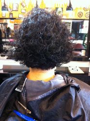 -镁连社·美联社