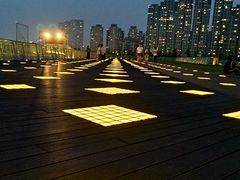 -南京眼步行桥