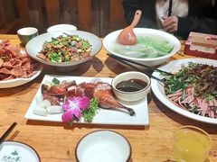 -老滇山寨•云南特色菜•地方菜•民族风情歌舞表演(金碧店)