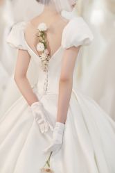 -艾米丽婚纱礼服