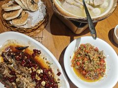 -黄泥岗·地道湖北菜(奥特莱斯店)