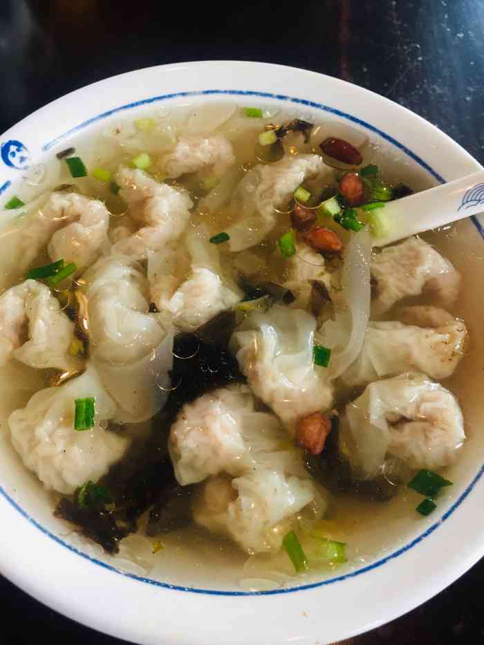 汪一挑馄饨(老街店)-"今年黄山餐饮人真是太不容易了,像这一家汪.
