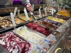 -Gelateria Dondoli