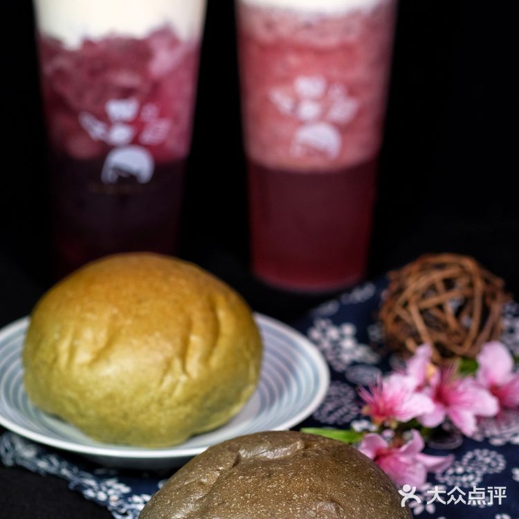 今年寒食节不吃青团啦 我吃喜茶青团包   喜茶青团包