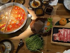 -湊湊火锅·茶憩(杭州湖滨银泰in77店)