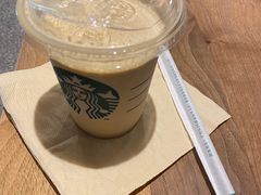 -星巴克(迪士尼小镇店)