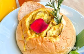 Southern Vietnamese Curry Seafood Farmer's Bread