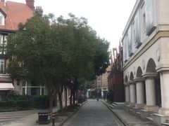 -钟书阁(松江泰晤士小镇店)