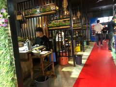 大堂-秋语木桶鱼.酸菜鱼(开发区火车站店)