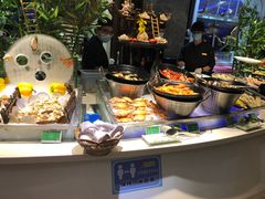 -亚洲国际大酒店·云顶阁旋转自助餐厅